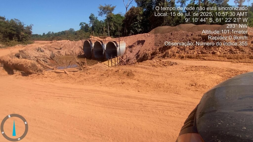 instalação de tubos Armânicos metálicos na rodovia MT-206
