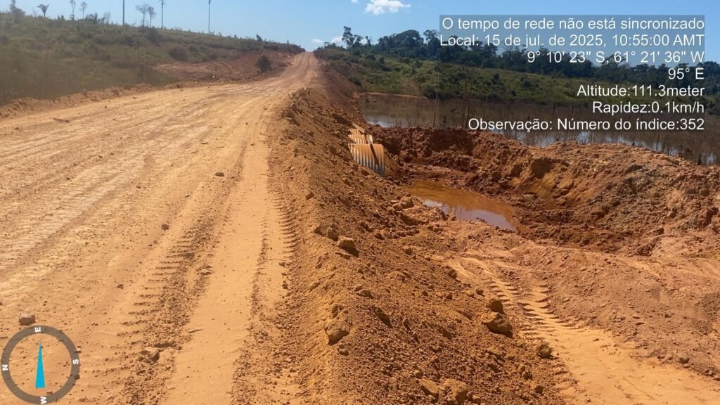 instalação de tubos Armânicos metálicos na rodovia MT-206
