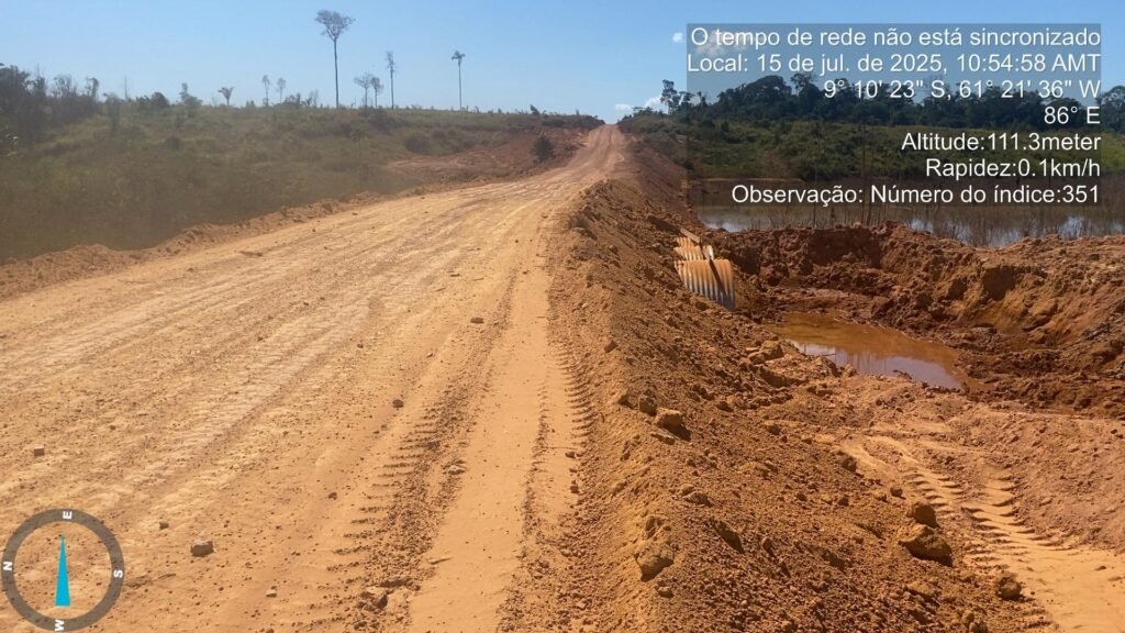 instalação de tubos Armânicos metálicos na rodovia MT-206