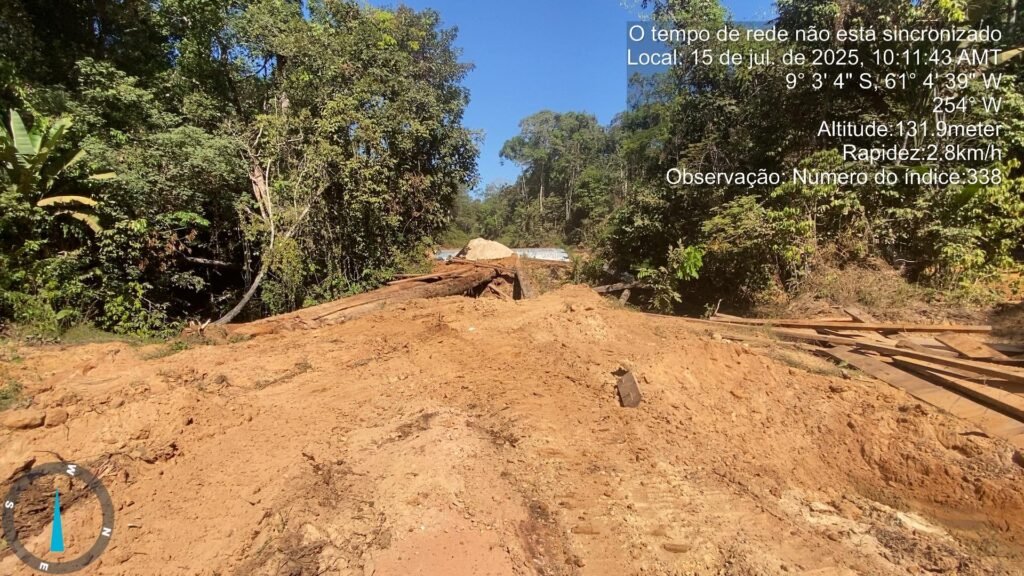instalação de tubos Armânicos metálicos na rodovia MT-206