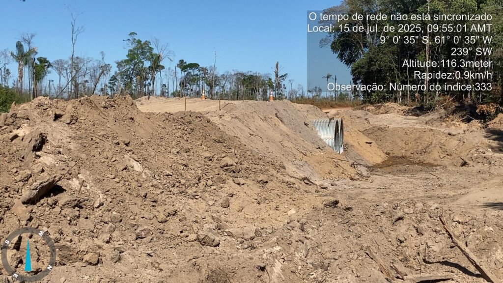 instalação de tubos Armânicos metálicos na rodovia MT-206